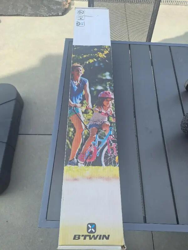 DECATHLON picture