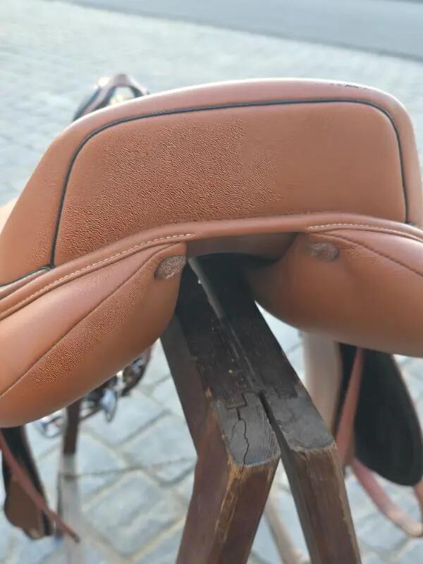 Tussen Particulieren - Epona Ikonic-zadel 4/5
