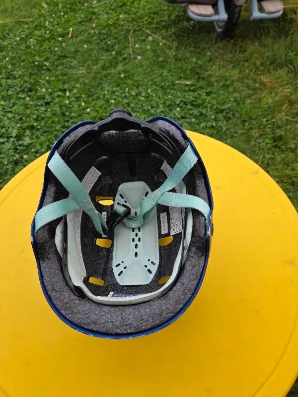 Entre Particuliers - Casque de vélo pour enfants, forme arrondie, 520, 4/5