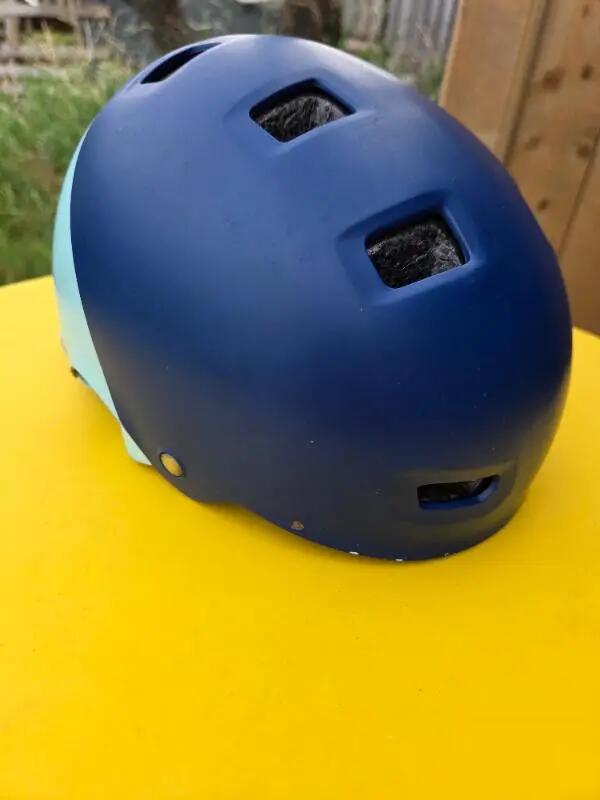 Entre Particuliers - Casque de vélo pour enfants, forme arrondie, 520, 2/5