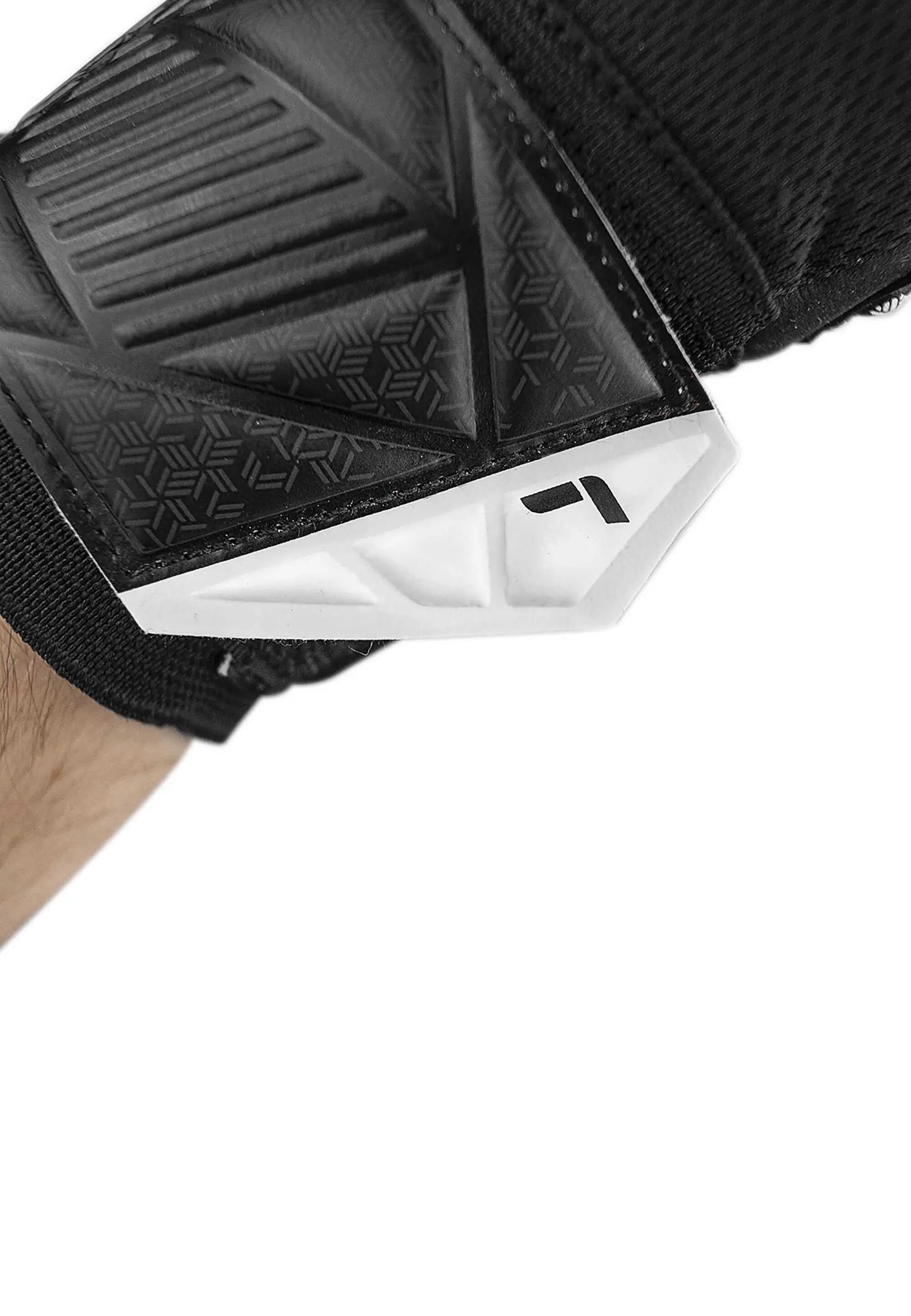 REUSCH Keepershandschoenen Attrakt Infinity NC 7/9