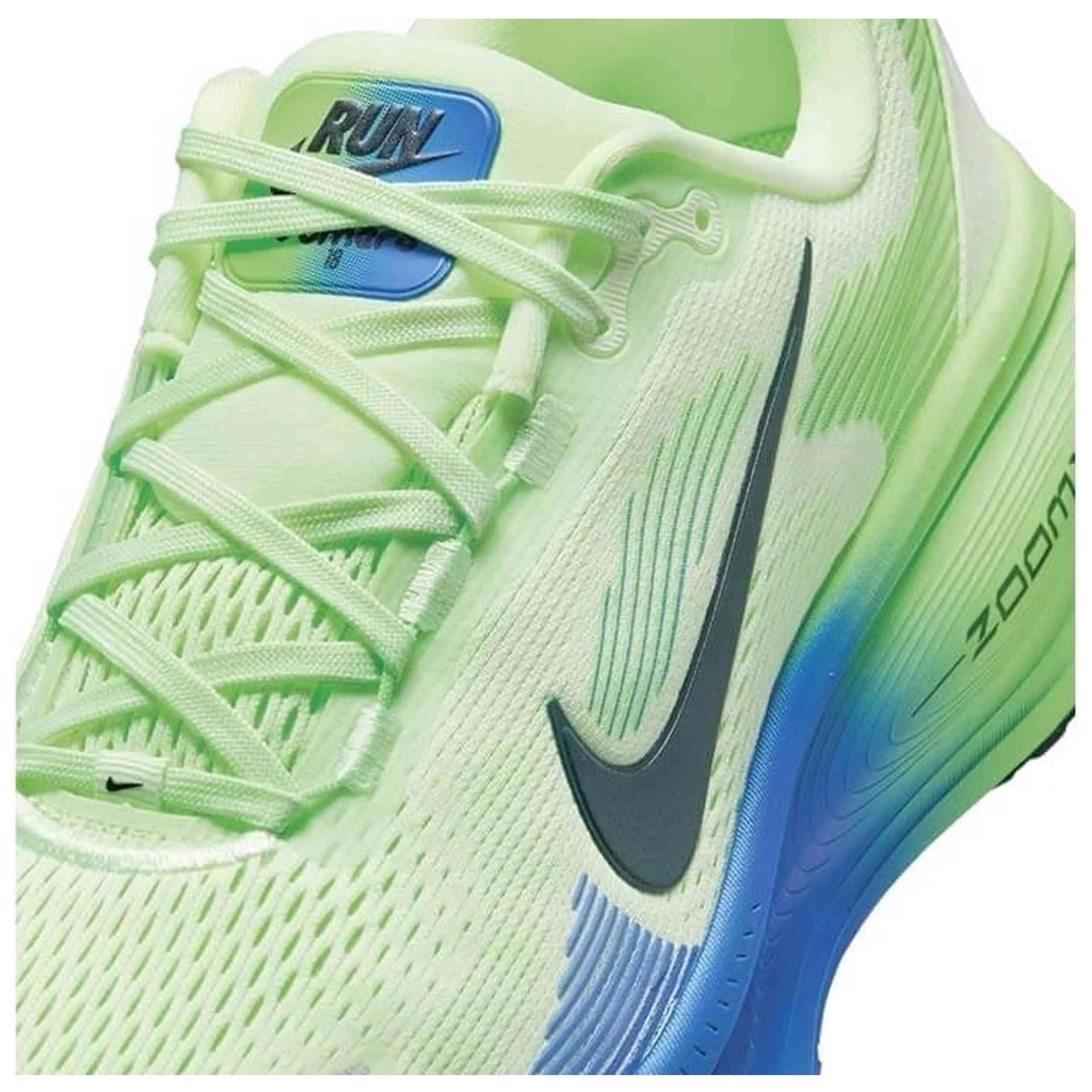 Tênis de corrida Nike modelo Vomero 18 para homem 2/5