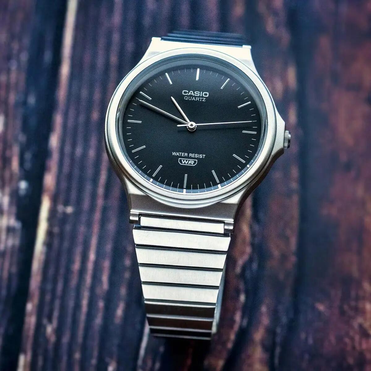 Casio Analogique Montre Argent/Noir MQ-24DA-1AEF 2/3