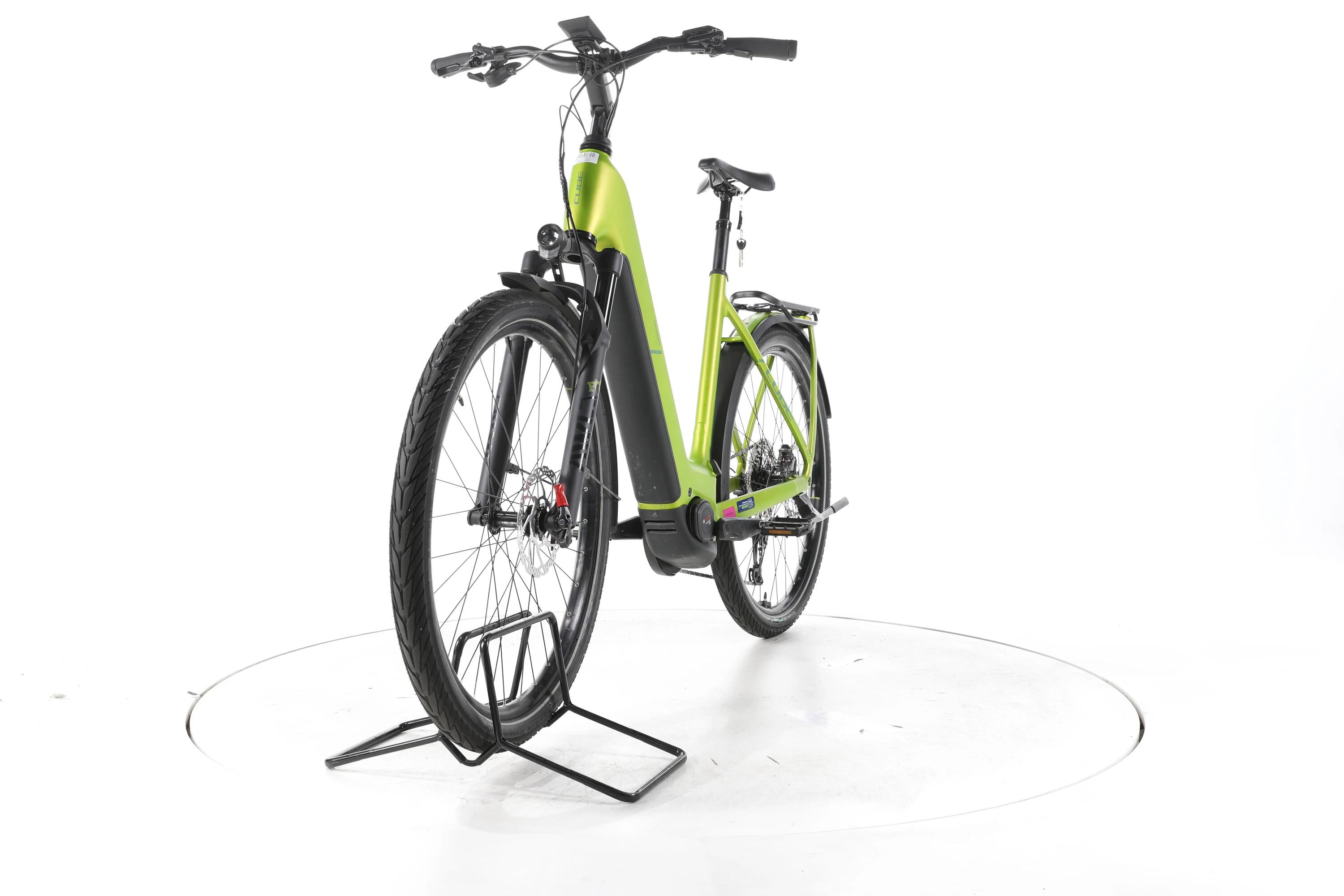 Reconditionné - Cube Kathmandu Hybrid Trekking E-Bike Entrée basse  - Très Bon 4/7