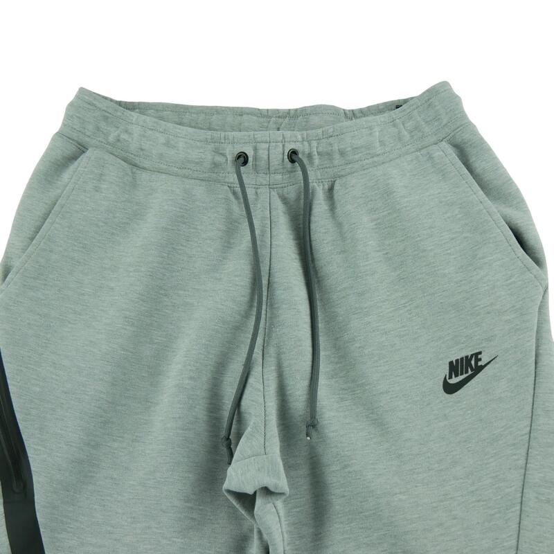 Second life - Joggings bărbați Nike pentru antrenament - Foarte bun