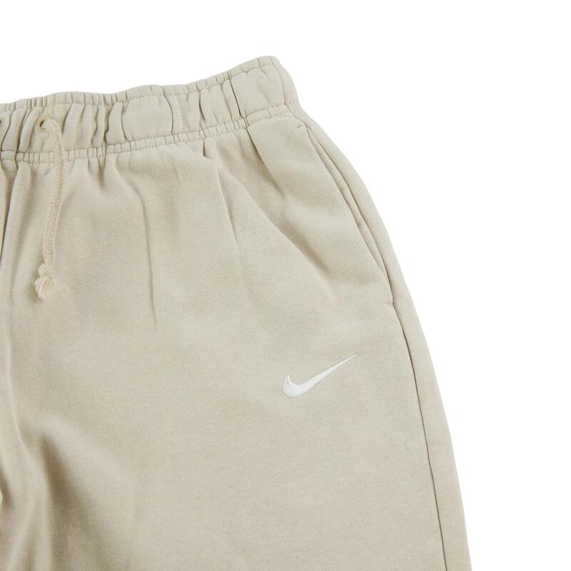 Second life - Joggings femei Nike scurți Sanddrift - Ca nou
