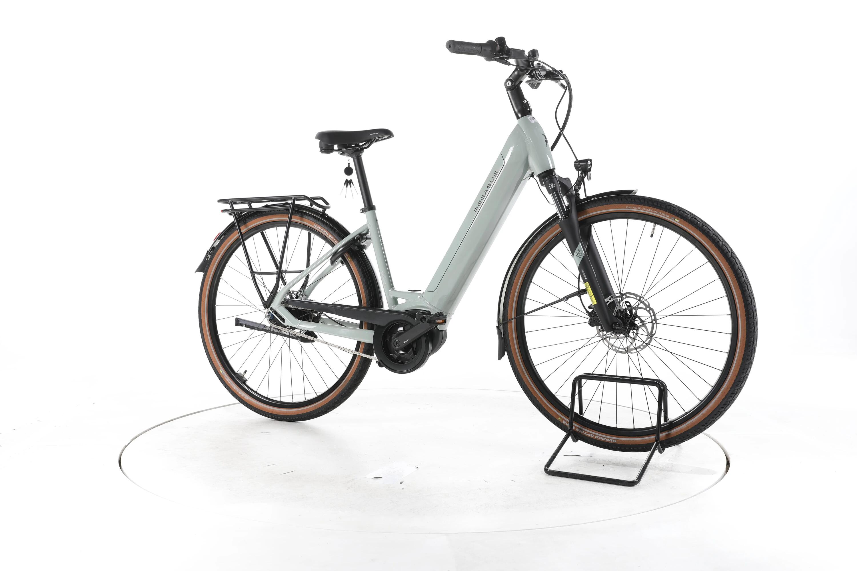 Refurbished - Pegasus SOLERO EVO 8R City E-Bike Low step  - Very Good Condition 2/7