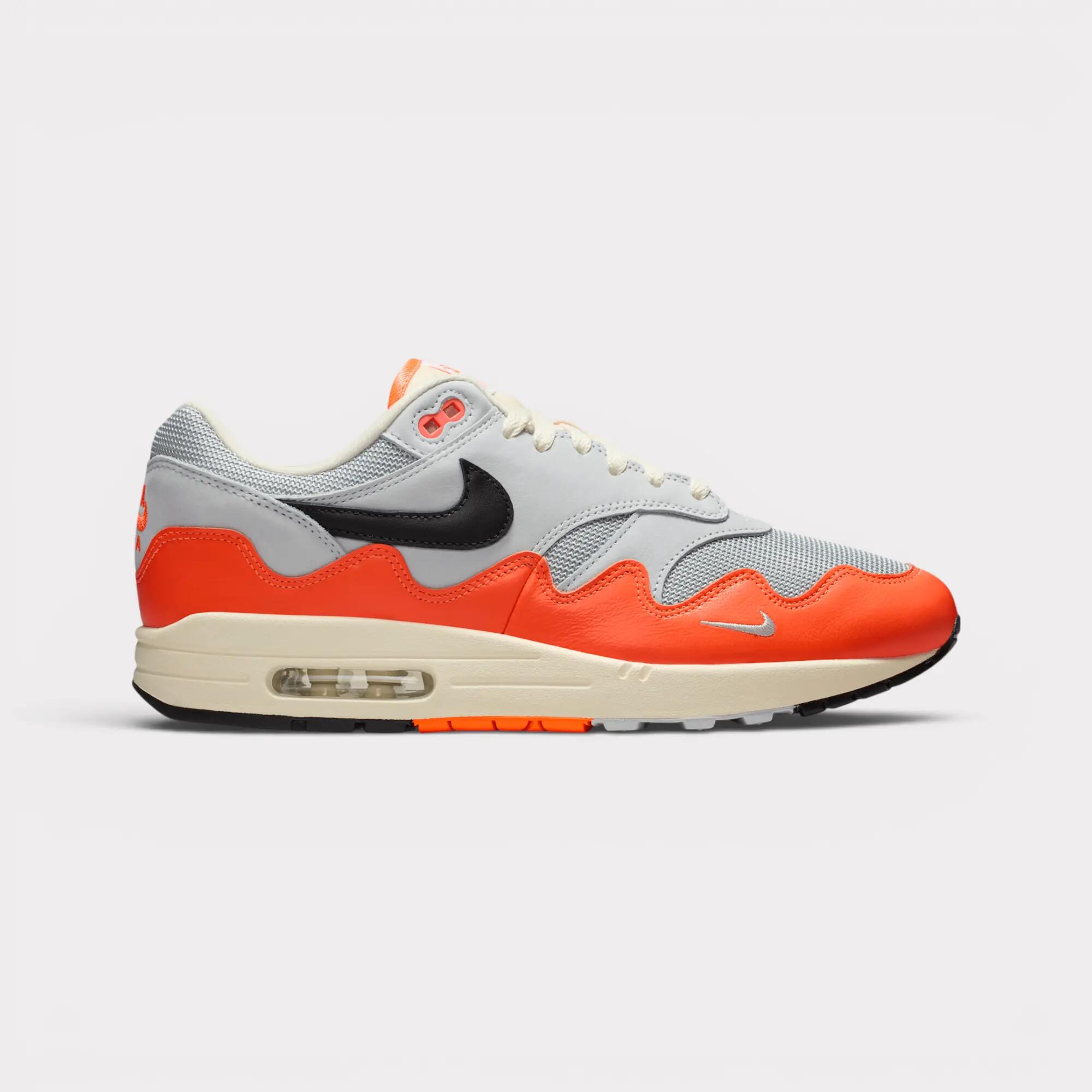 NIKE picture