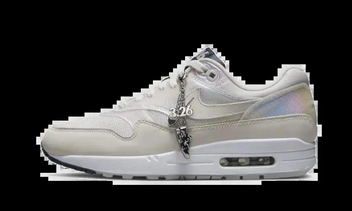 NIKE picture