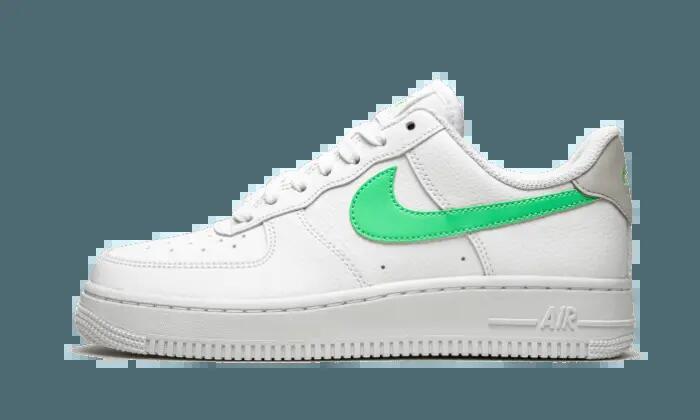 NIKE picture