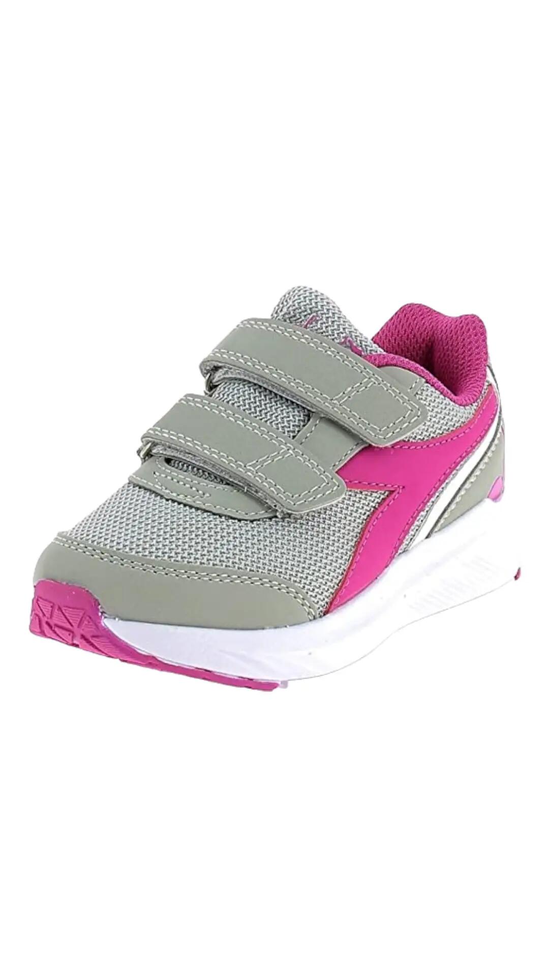 DIADORA picture