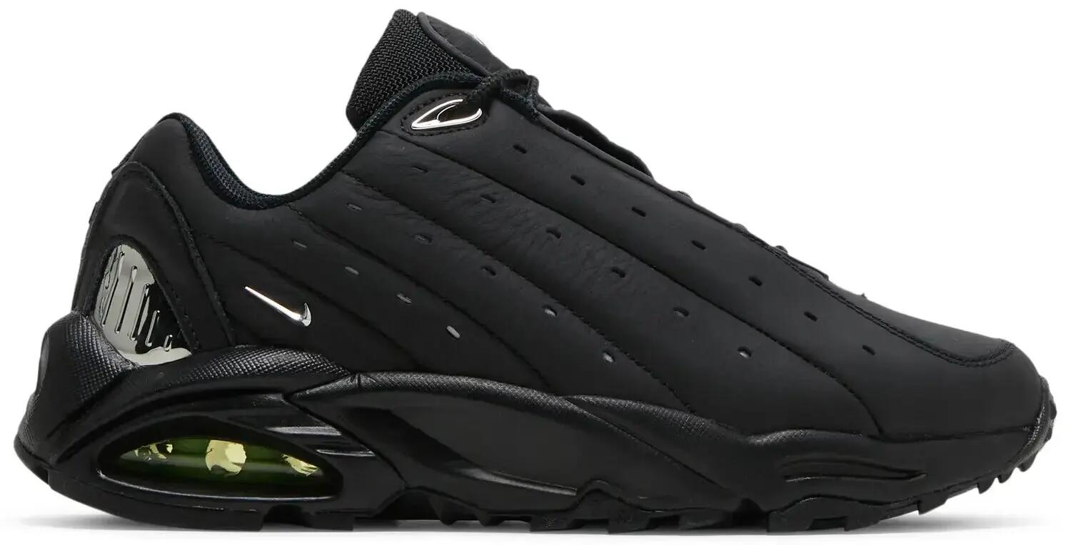 NIKE picture
