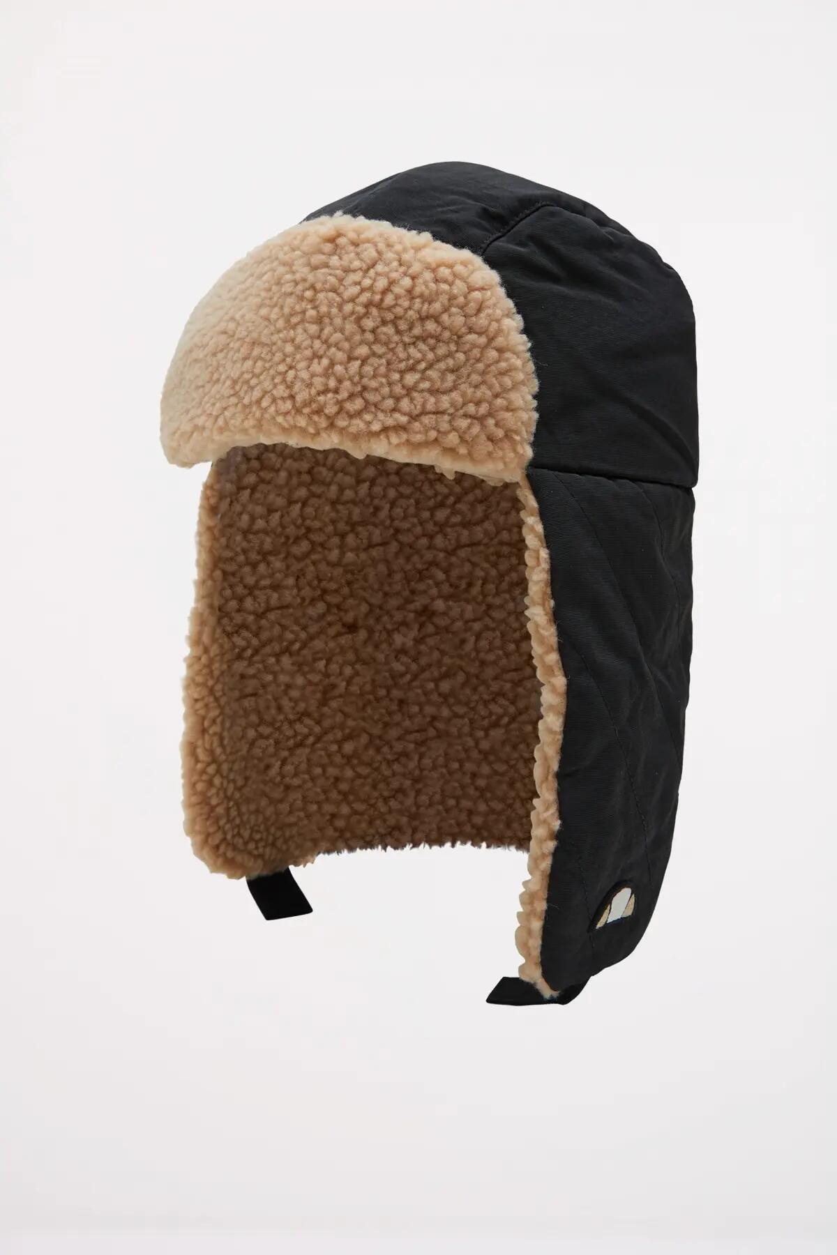 Bonnet Ellesse Modèle Almond Trapper Couleur Noir 4/5