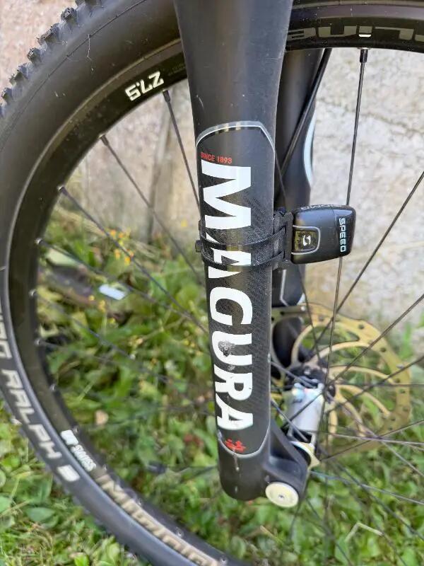 Entre Particuliers - VTT ISAAC Baryon 650B - Carbone - Shimano XT 6/7
