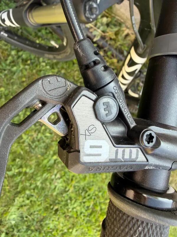 Entre Particuliers - VTT ISAAC Baryon 650B - Carbone - Shimano XT 3/7