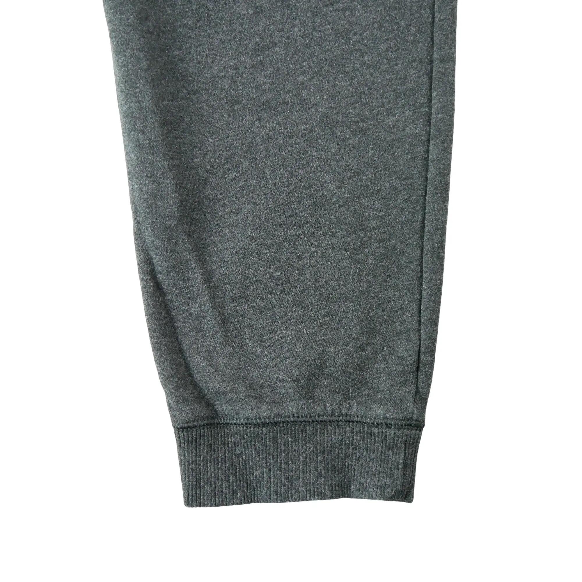 Second life - Spodnie dresowe męskie Under Armour luźne treningowe - Jak nowy 4/5