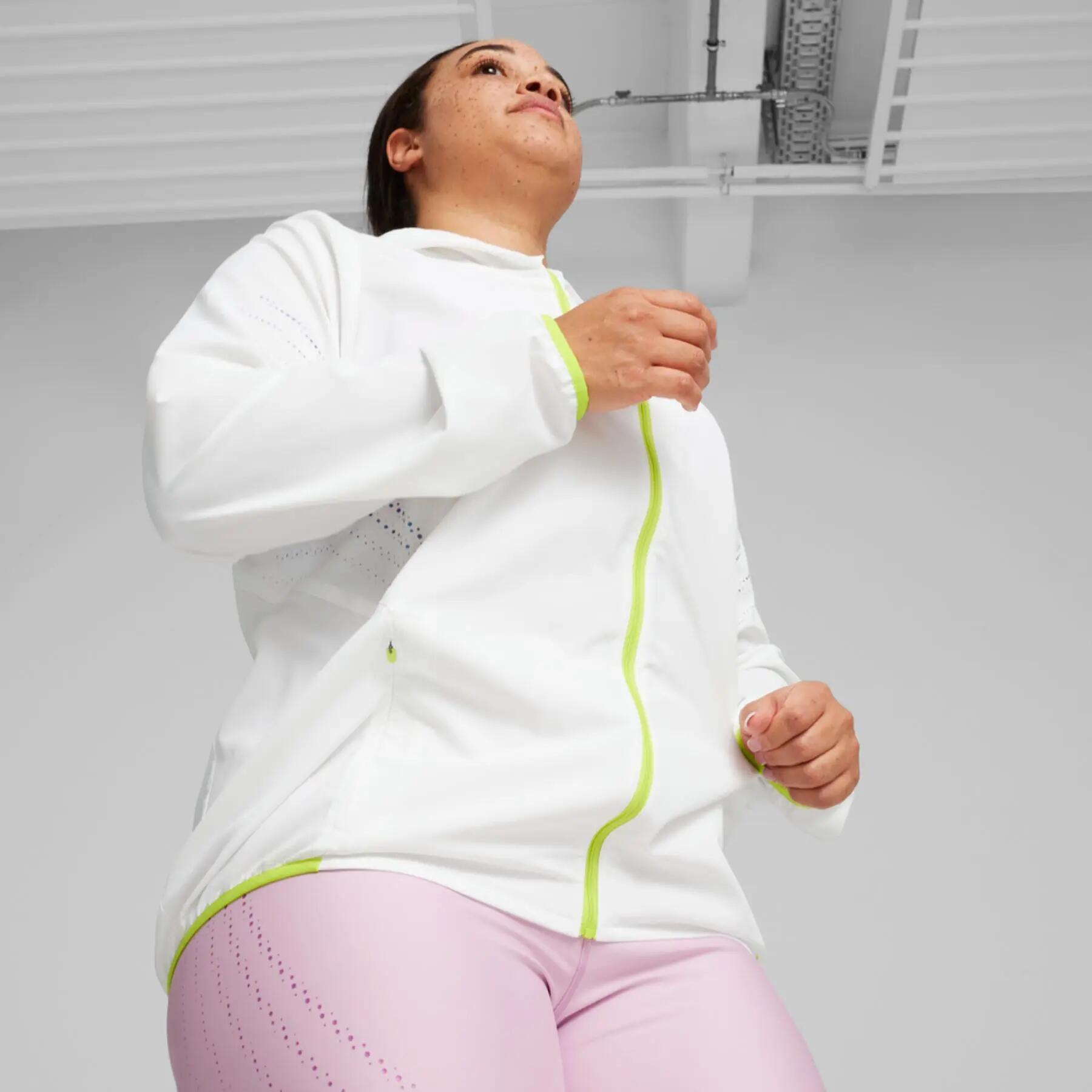 Giacca con cappuccio da donna Puma RUN ULTRAWEAVE bianca, taglia S 4/8