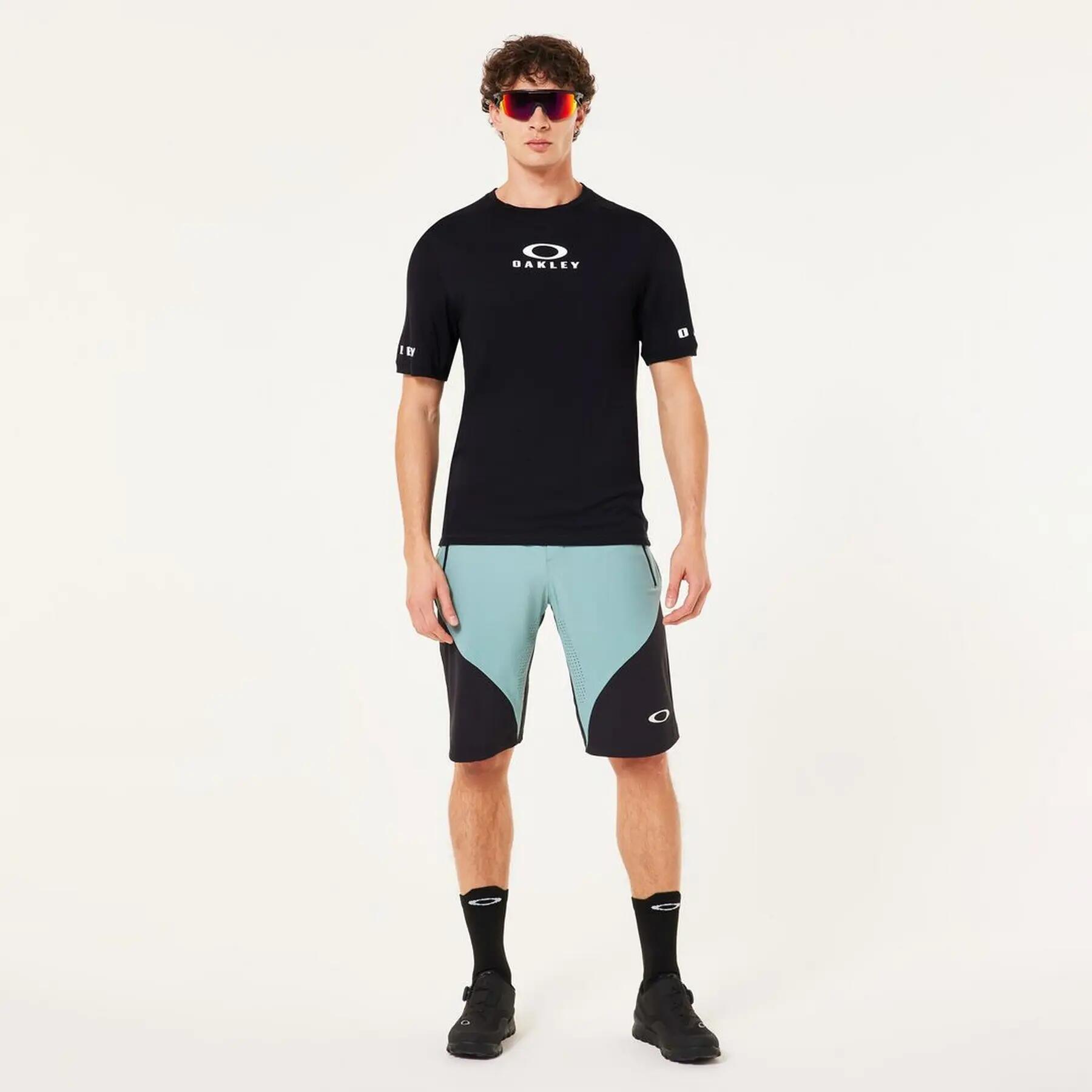 Koszulka rowerowa męska Oakley SEEKER FLOW czarna FOA406786-02E r L 6/8