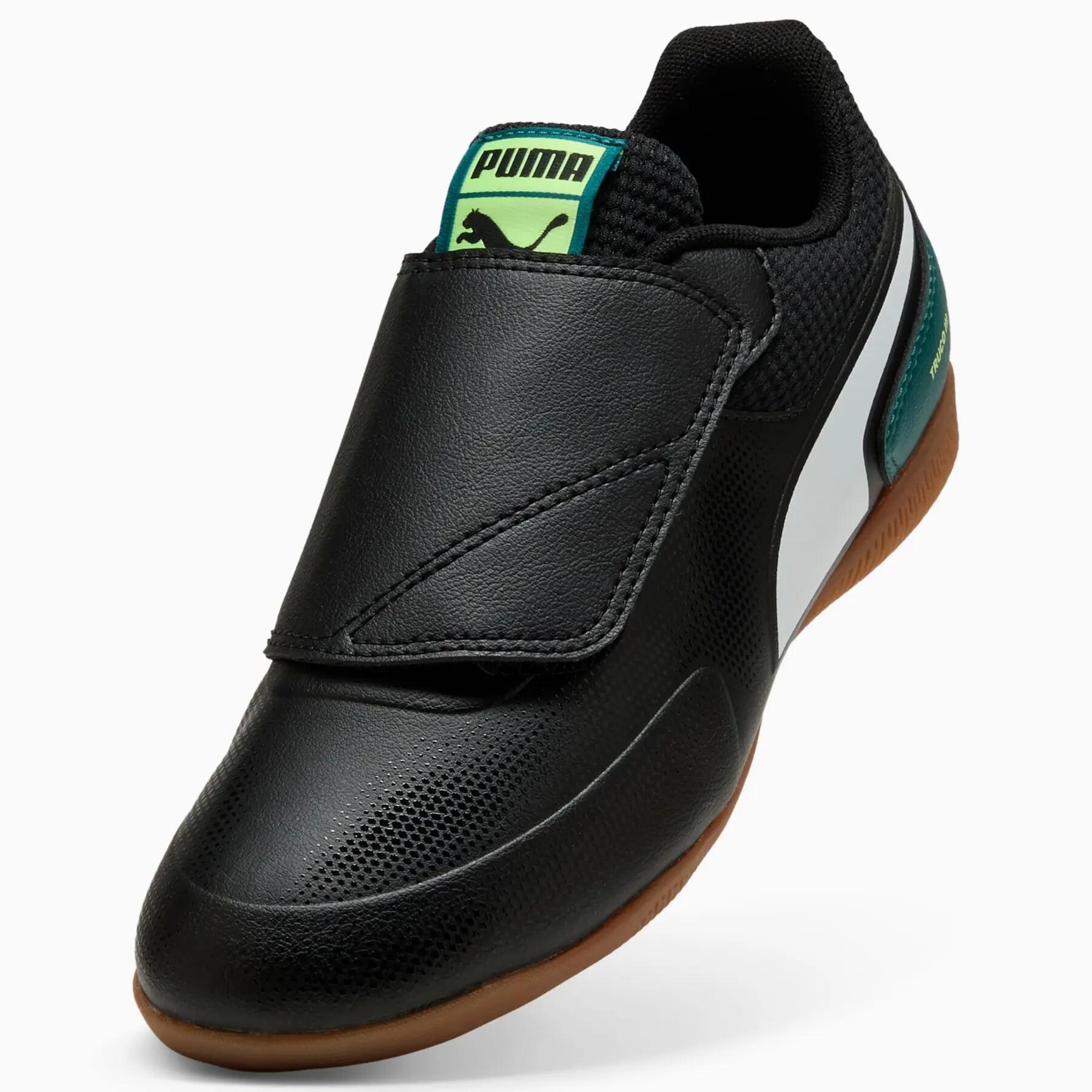 Scarpe da interno Puma TRUCO III V JR da ragazzo, nere 10857502 r 33 5/7