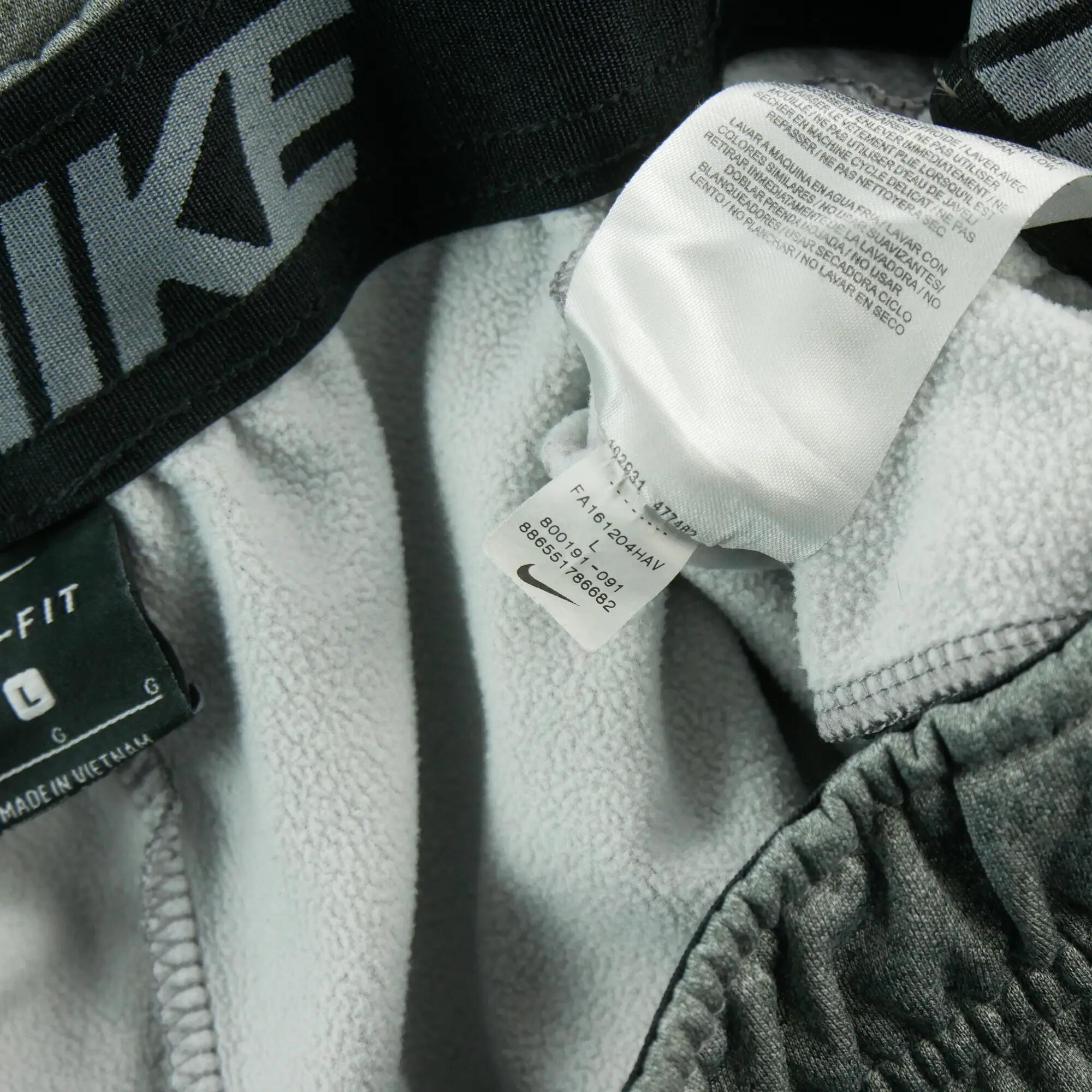 Second life - Spodnie dresowe męskie Nike Dri-FIT - Jak nowy 6/6