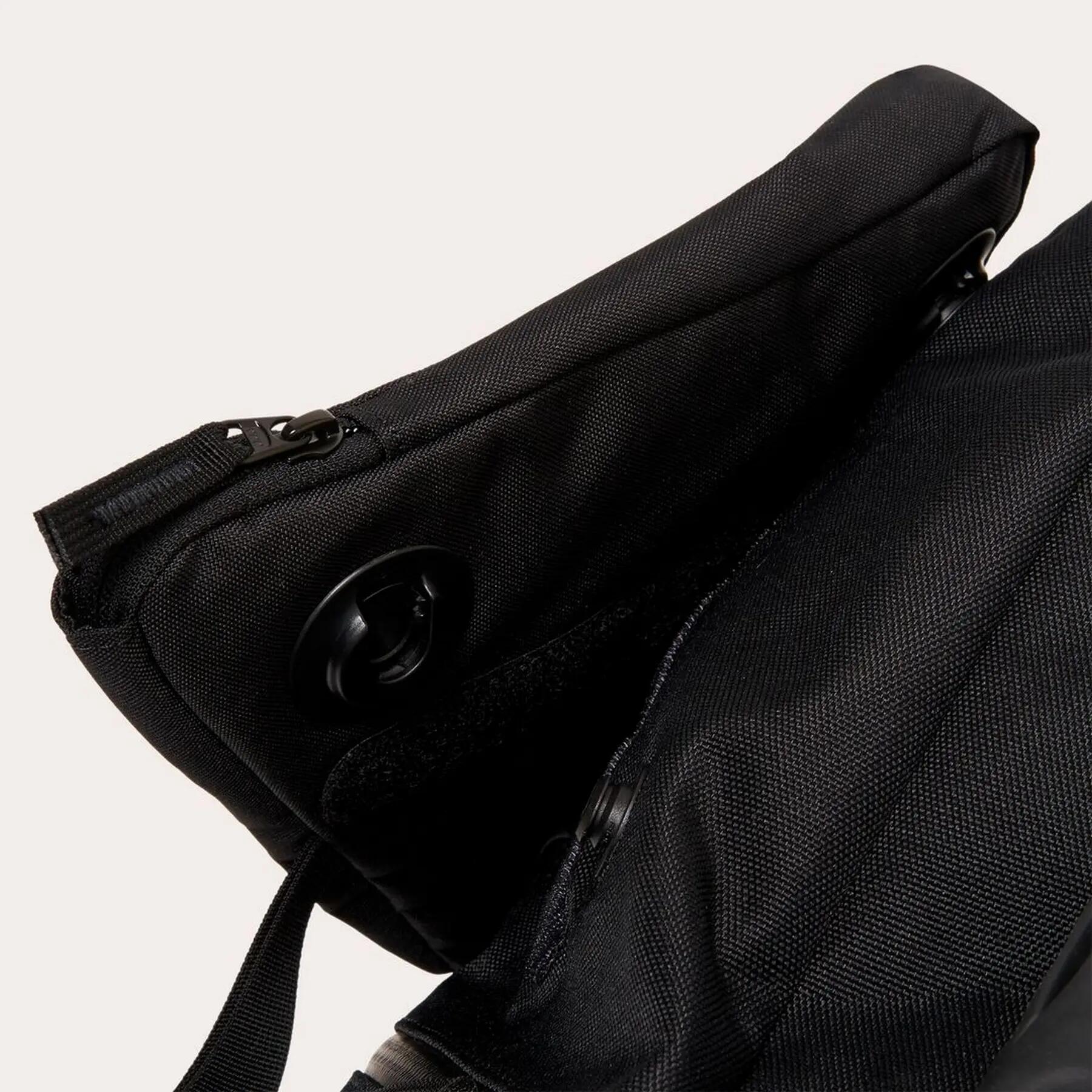 Mochila de caminhada unissex Oakley LATITUDE FLEX preta FOS901676-02E 5/5