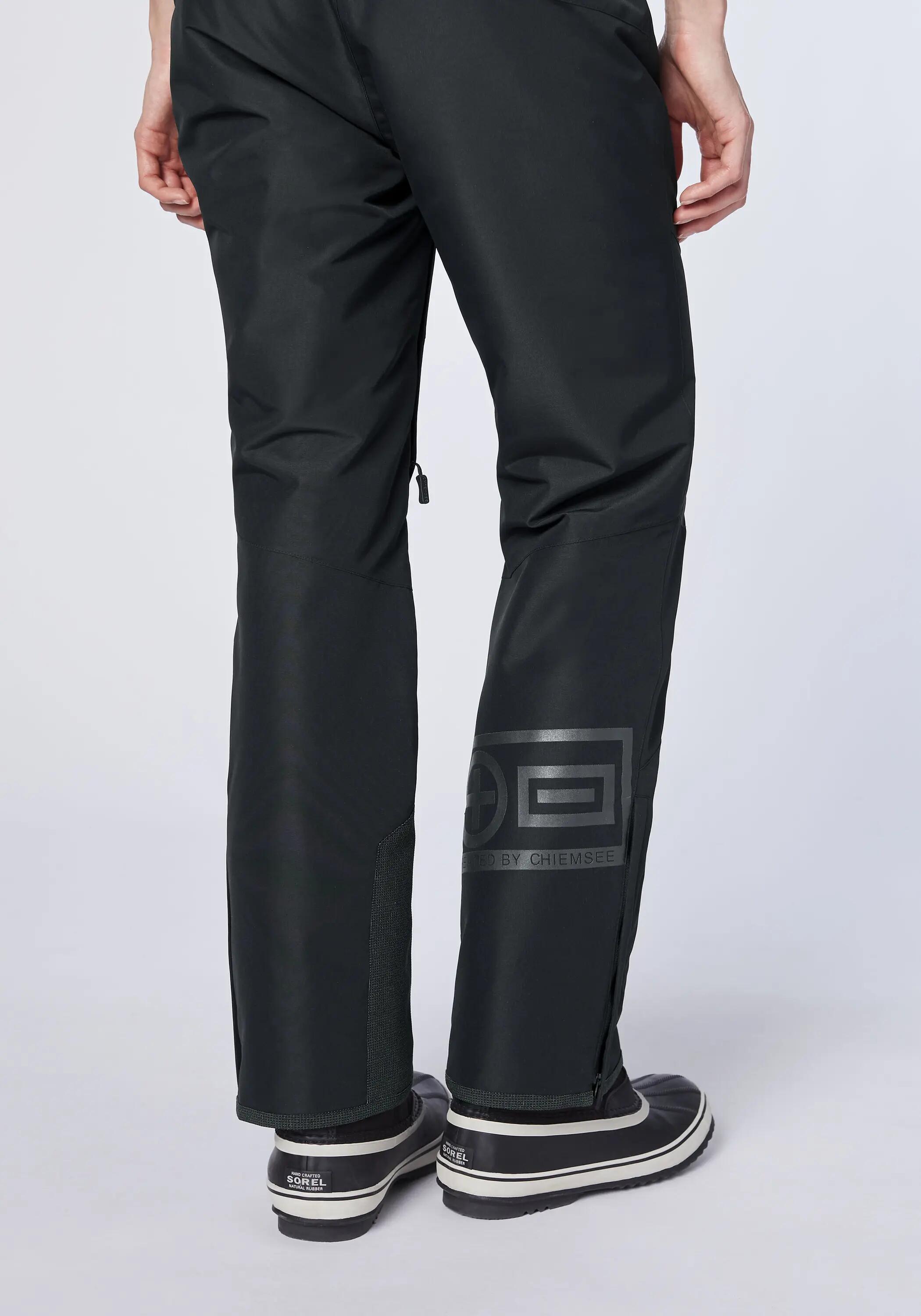Skihose im cleanen Look 9/9