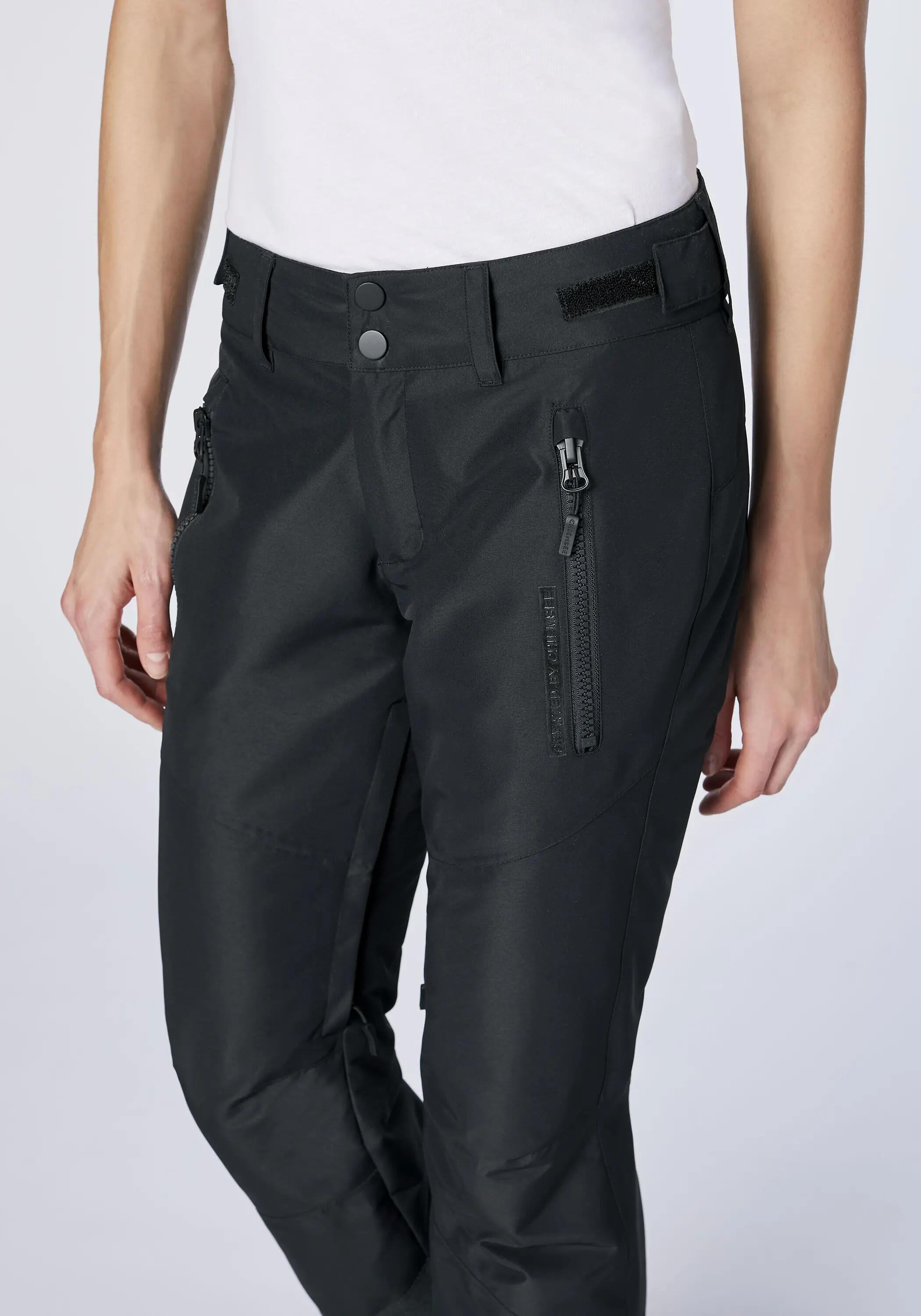 Skihose im cleanen Look 8/9