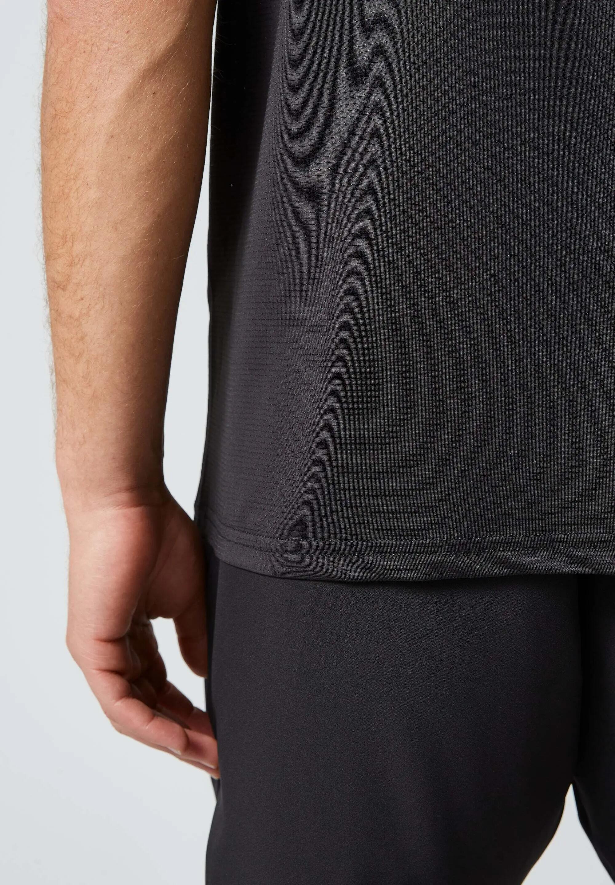 TRAININGSSHIRT HERREN 8/9