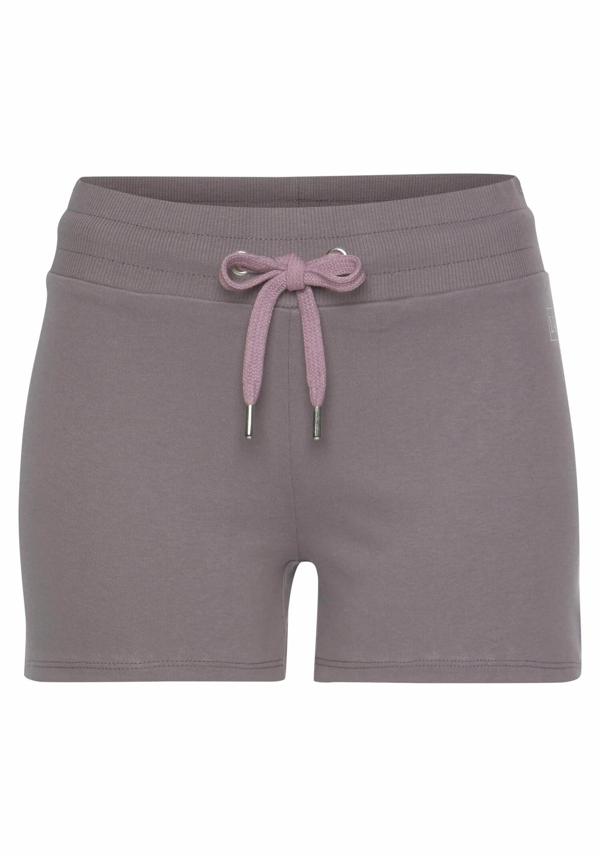 Damen Shorts 9/12
