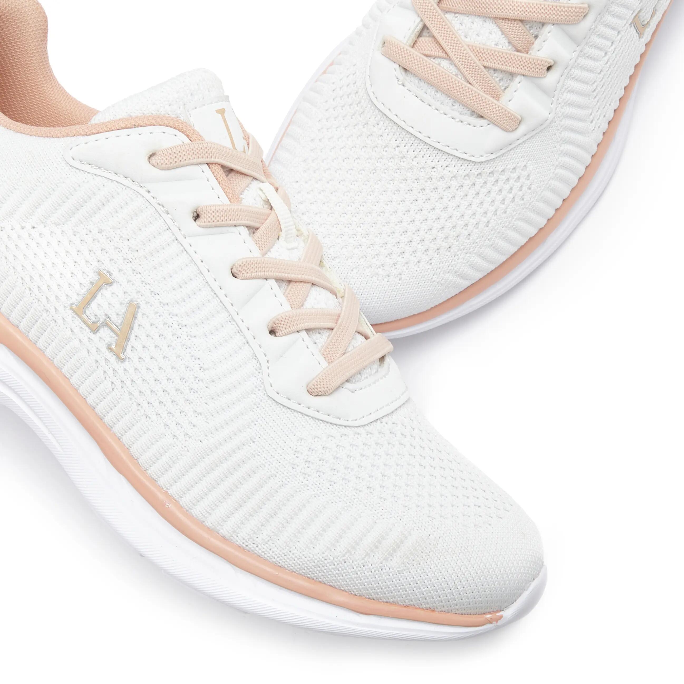 LASCANA Sneaker 8/10