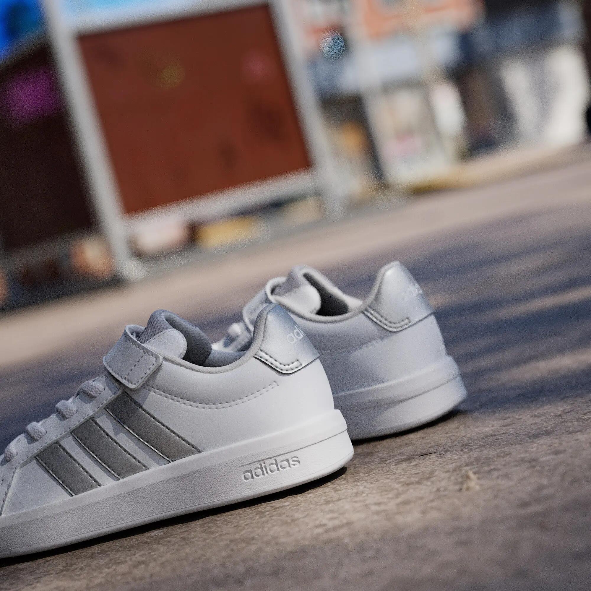LE SCARPE GRAND COURT 3.0 PER BAMBINI 15/16