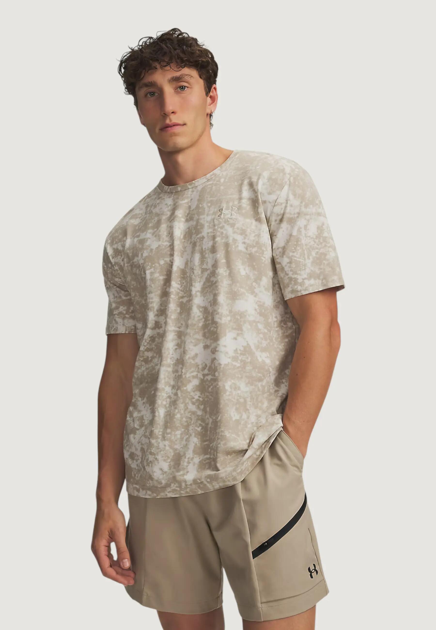 UNDER ARMOUR picture