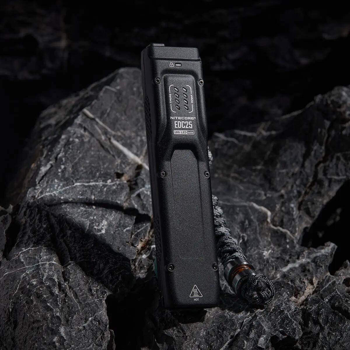 Linterna Nitecore EDC25 de 3000 lm con conexión USB-C 4/4
