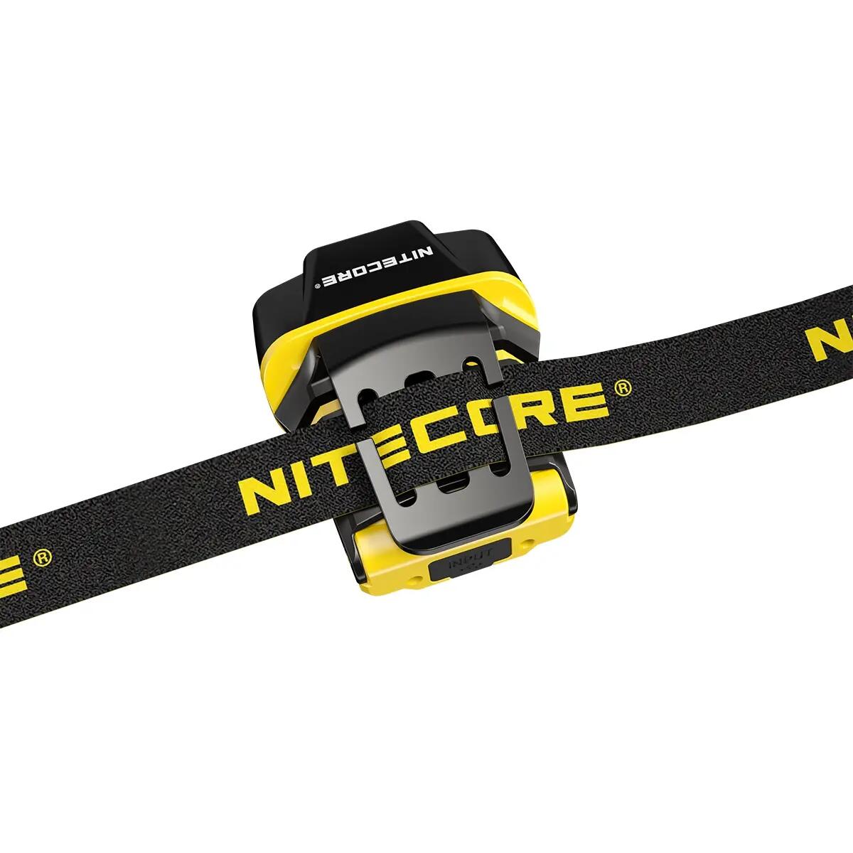 Linterna frontal Nitecore NU11 de 150 lm con conexión USB-C 3/4