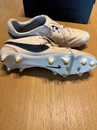 Tussen Particulieren - Voetbalschoenen - Nike Tiempo Ligera EU 45