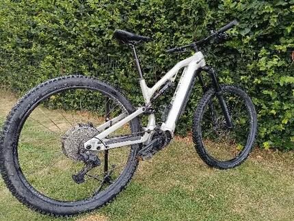 Entre Particuliers - Vélo vtt électrique all-mountain tout suspendu 29