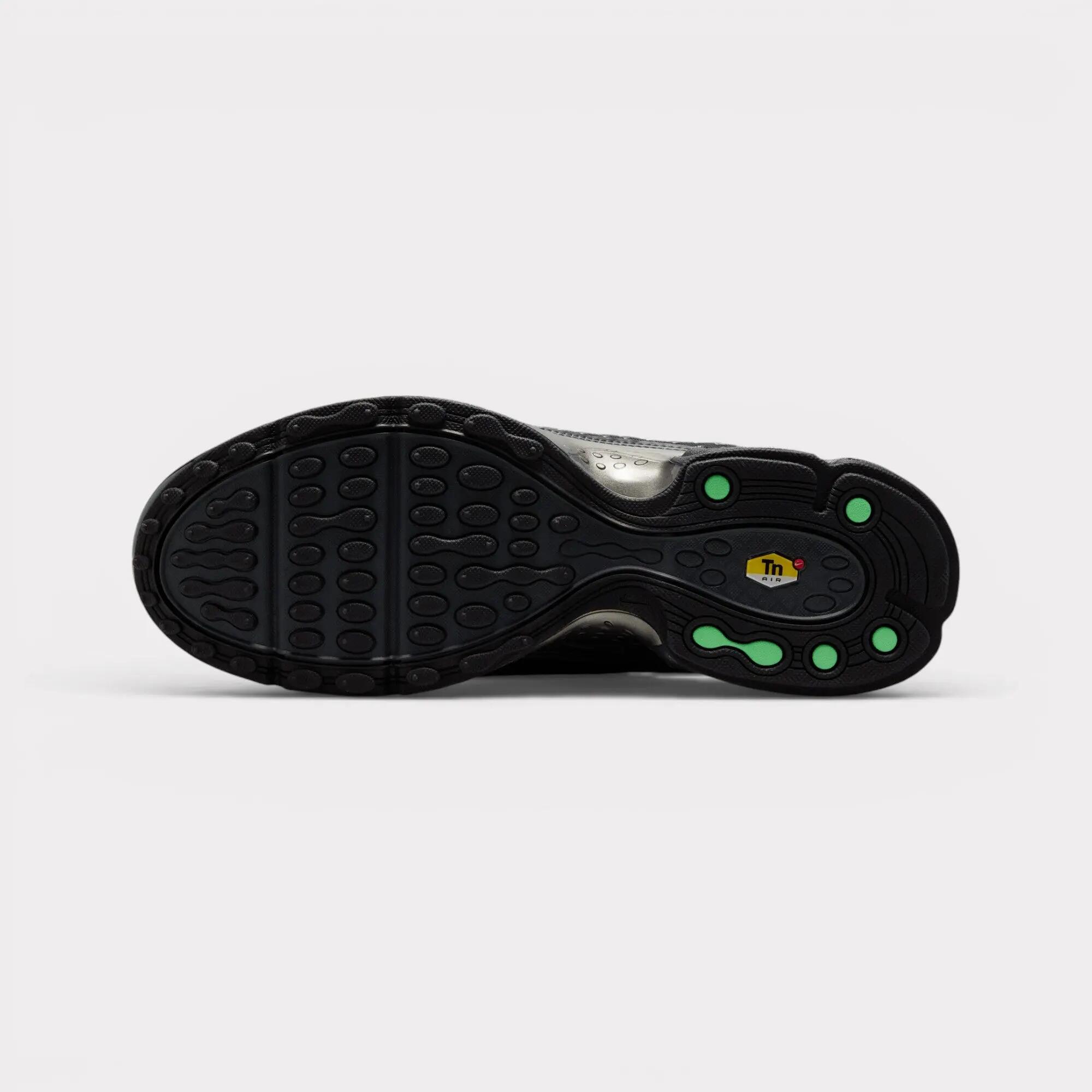 Nike Air Max Plus VII - Black Illusion Green 6/7