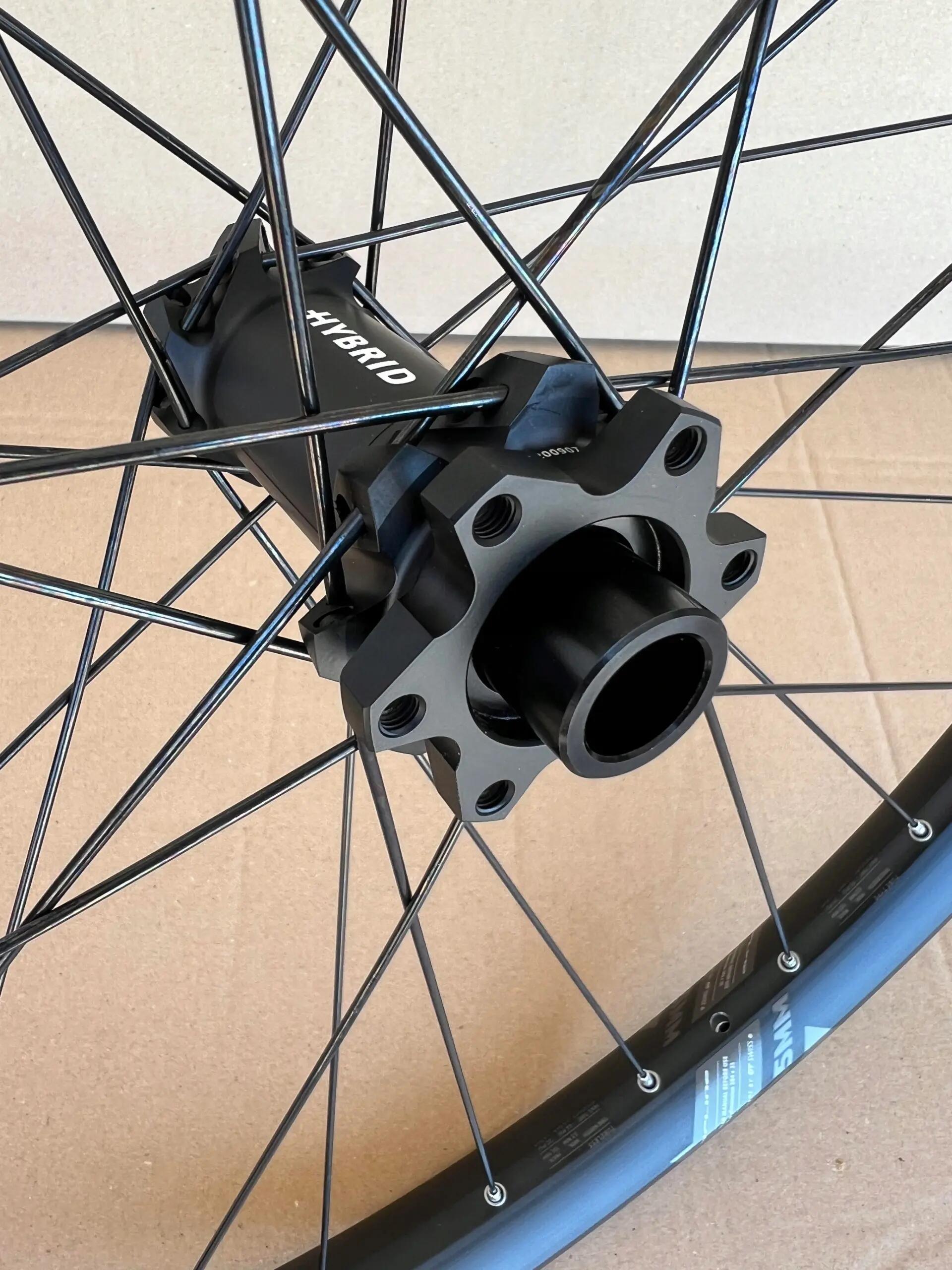 Ruota anteriore per bicicletta DT Swiss Hybrid H Spline 6/10