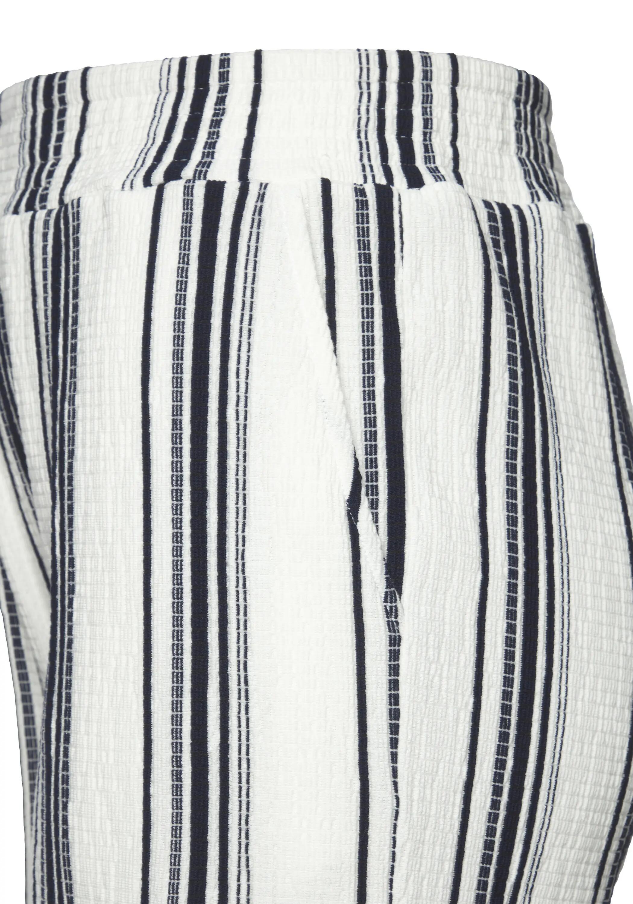 Damen Shorts 6/8