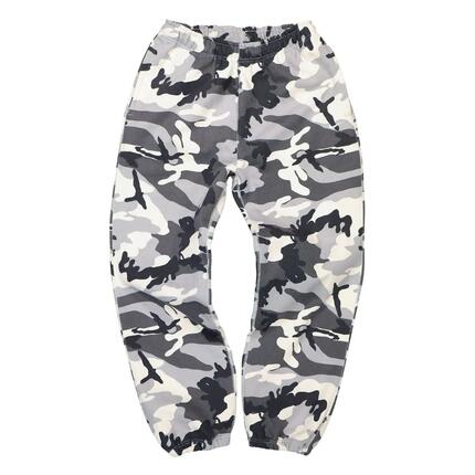 Damskie spodnie luźny krój, polar WMNS NRG SOLO SWOOSH CAMO FLEECE PANT
