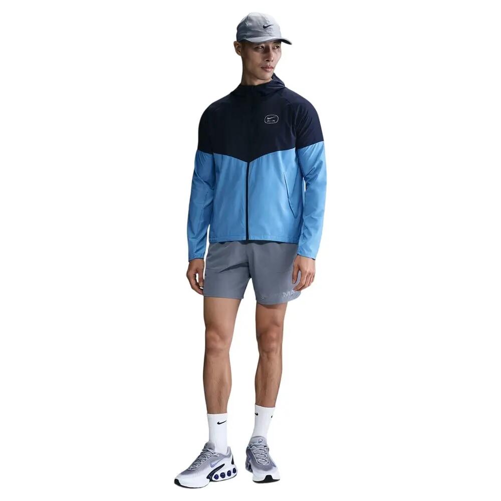 NIKE picture