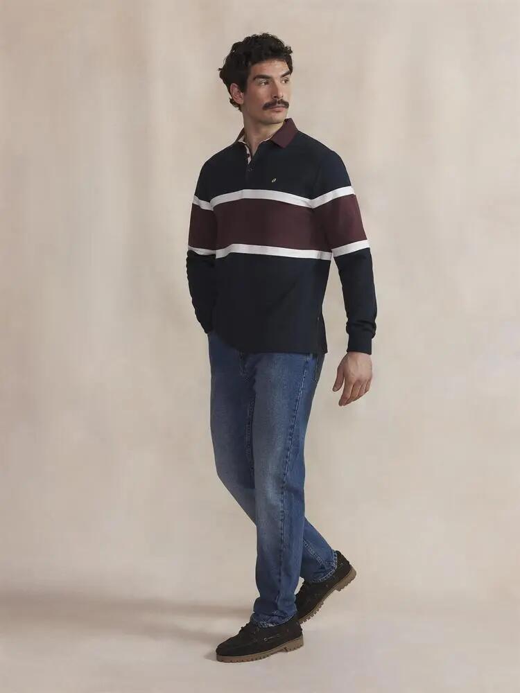 bleu navy / bleu marine.
