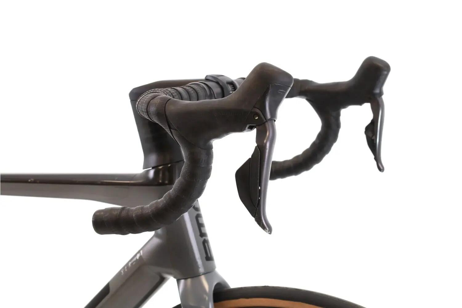 Segunda Vida · Bici estrada ·  TeamTimemachine SLR01 FIVE Di2 12V 6/8