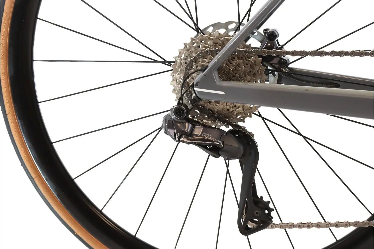 Segunda Vida · Bici estrada ·  TeamTimemachine SLR01 FIVE Di2 12V 3/8