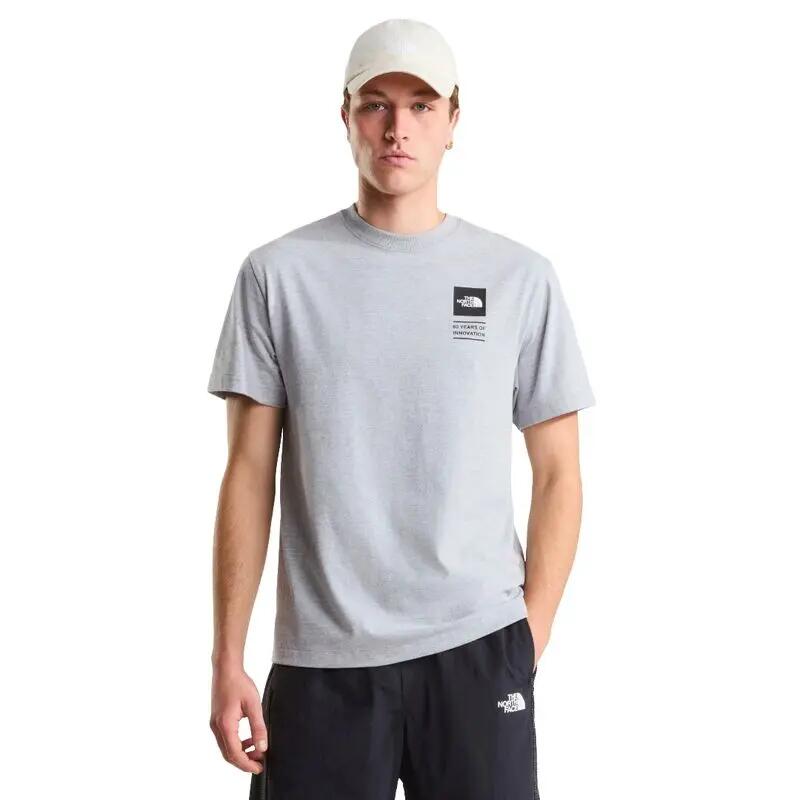 Camiseta Gris The North Face Celebration Relaxed Short Sleeve Tee-Graphic Pale 3/5