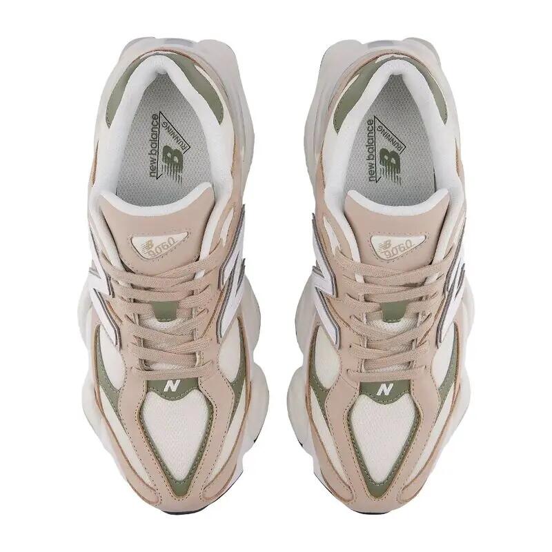 Zapatillas New Balance Beiges y Verdes 9060 Unisex Mindful Grey con Dark Olivin 3/4