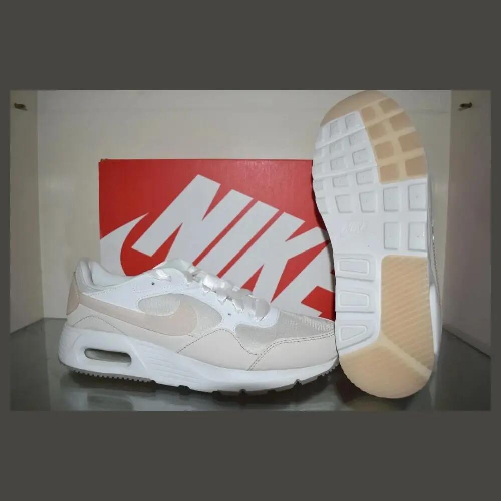 NIKE picture