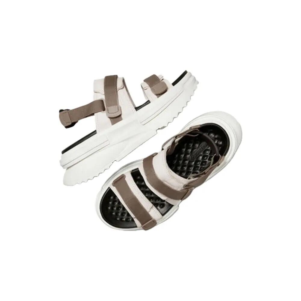 Sandalias Marrones y Blancas Converse  Run Star Utility Sandal CX Easy On Cómod 3/4