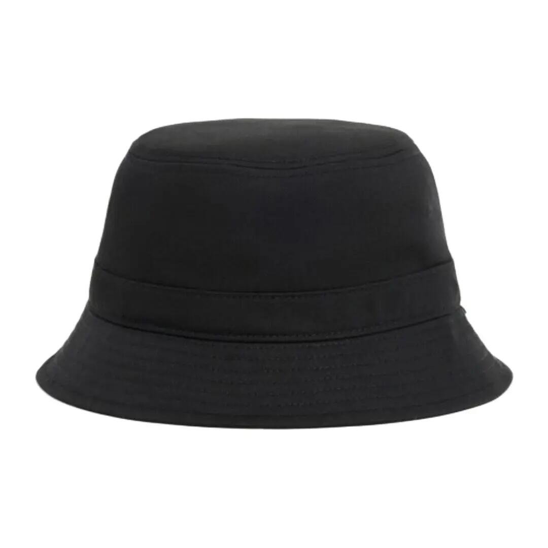 Gorro Negro Lacoste de Pescador de Sarga Noir con Forro de Diseño Cómodo y Eleg 3/4