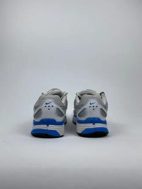 Reconditionné NIKE Baskets Femme, P-6000, Argent Très Bon État 3/4